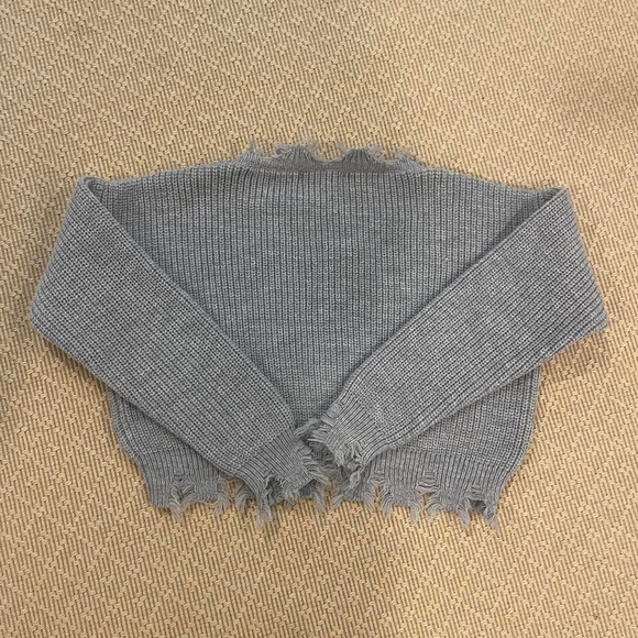 🩵Grey Cropped Sweater🩵 - Picture 4 of 5